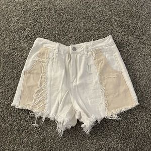 Only worn ONCE, Denim Shorts, Size M, White & Tan